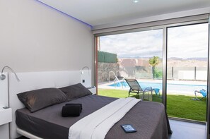 Room - Modern Holiday Home With Pool in Maspalomas (San Bartolomé de Tirajana)