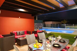 Dining - Modern Holiday Home With Pool in Maspalomas (San Bartolomé de Tirajana)