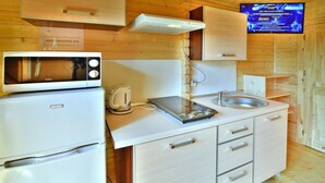 Bungalov | Özel mutfak | Elektrikli su ısıtıcısı, bebek sandalyesi 