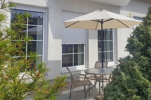House | Exterior - Large, Comfortable Holiday Villa, Private Garden (Kołobrzeg)