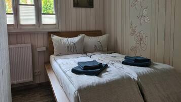 1 bedroom, individually furnished, iron/ironing board