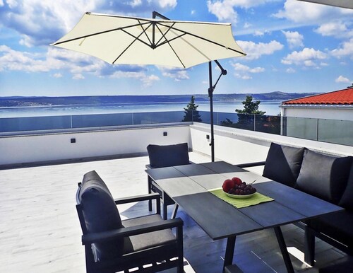 Holiday Home Sole in Maslenica With Pool