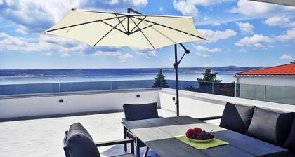 Holiday Home Sole in Maslenica With Pool