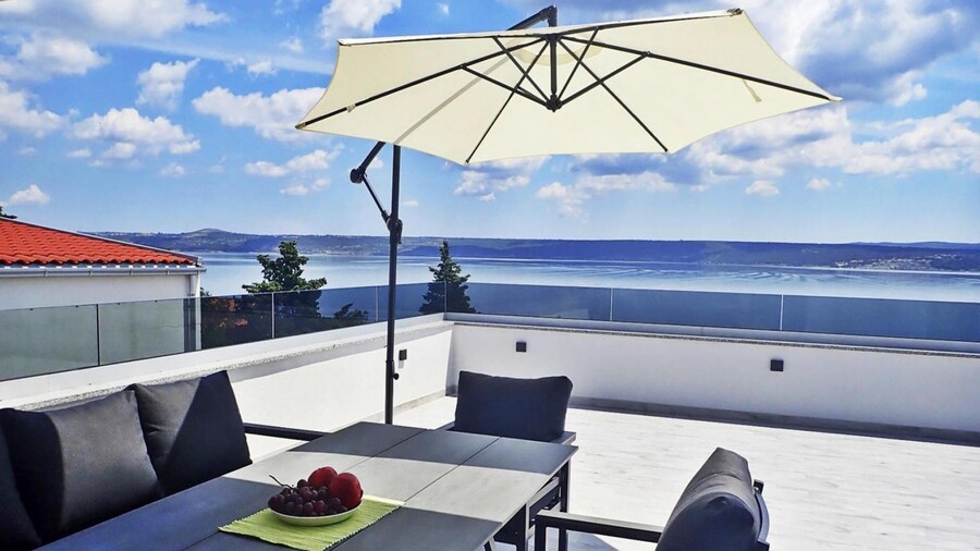 Holiday Home Sole in Maslenica With Pool