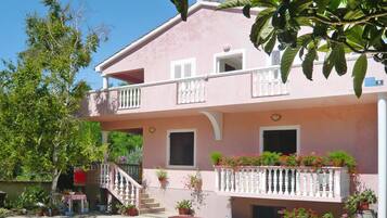 Apartment | Exterior