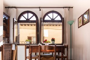 Apartment | 3 bedrooms, Internet