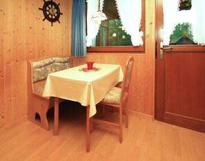House | Dining