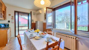 Rumah | 3 kamar tidur dan internet