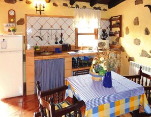 House | Dining