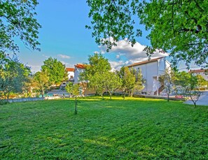 Apartment | Dining - Apartment in Seline Near Paklenica Park (Starigrad)