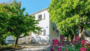 Apartment | Balcony - Apartment in Seline Near Paklenica Park (Starigrad)