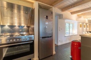 House | Private kitchen | Electric kettle, toaster