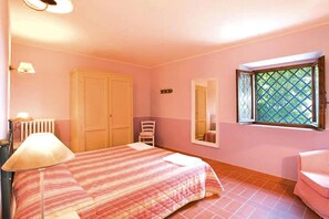 2 phòng ngủ, trang bị nội thất với thiết kế riêng biệt