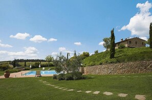 Outdoor pool - Nice Apartment in Montaione With Shared Pool (Montaione)