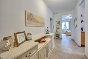 Apartment | 2 bedrooms, Internet