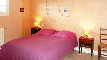 Bungalow | 2 bedrooms, individually furnished