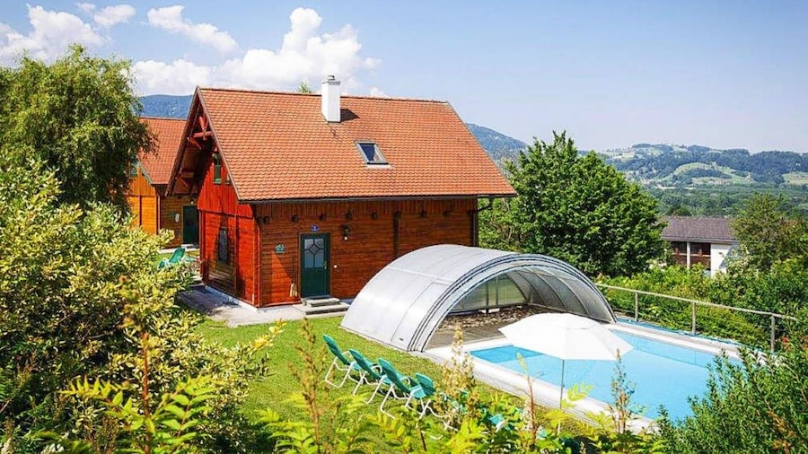 Chalet in Schlierbach Near Ski Trails