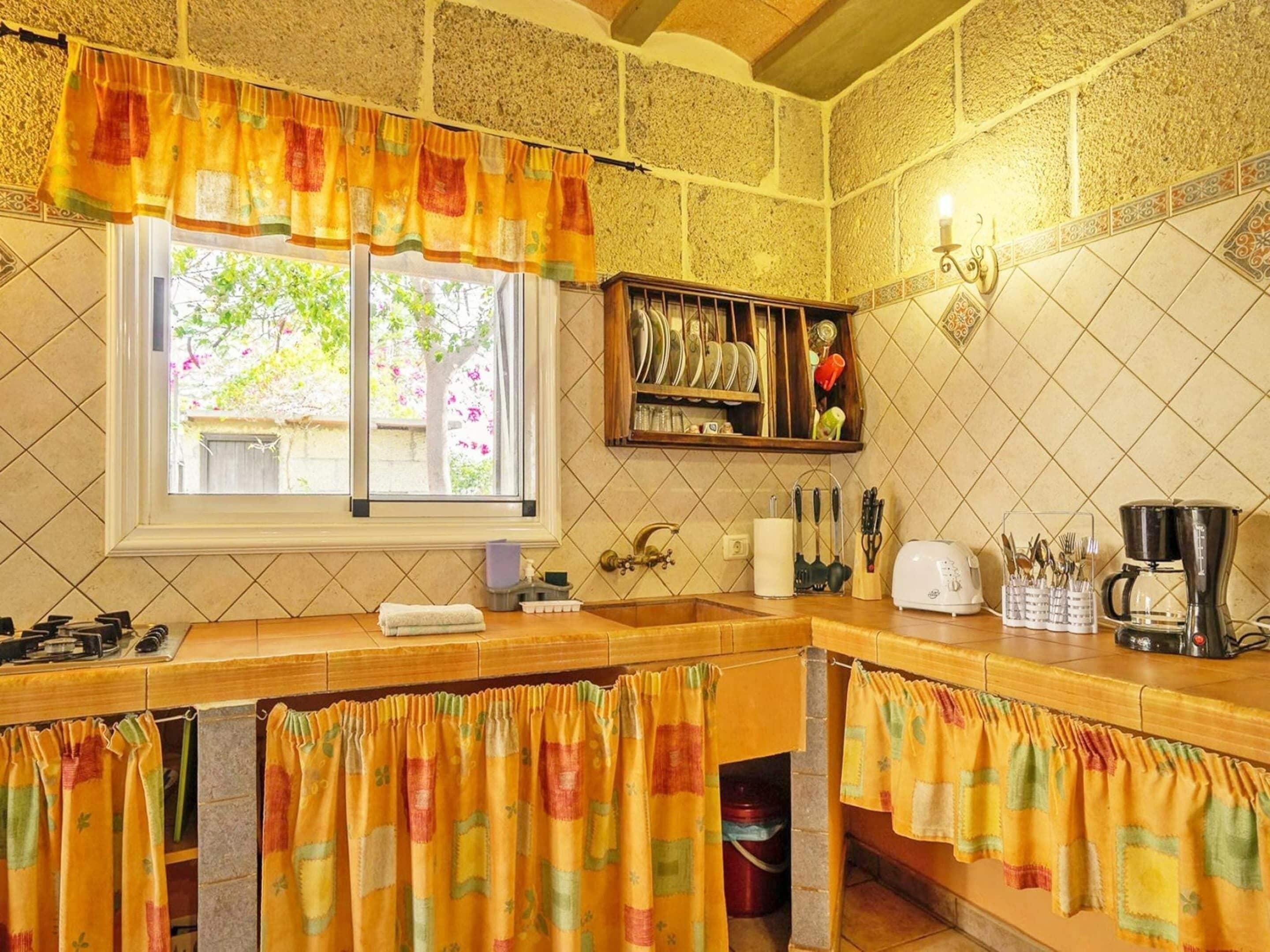 House | Dapur peribadi | Kerusi tinggi 