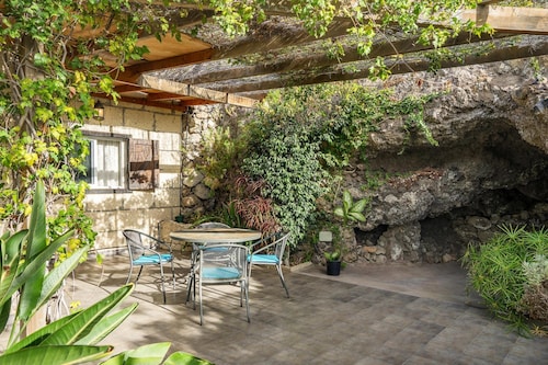 Romantic Getaway in Malpais de Candelaria