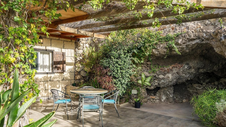 Romantic Getaway in Malpais de Candelaria