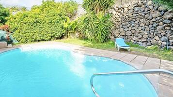 Rumah | Kolam renang | Kolam renang indoor dan kolam renang outdoor