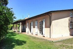 Villa | Exterior