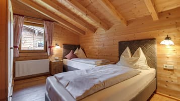 Chalé | 5 quartos, individualmente mobiliados, roupa de cama