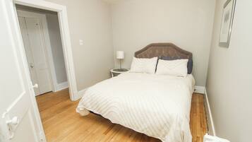 2 quartos, ferros/tábuas de passar roupa, Wi-Fi, roupa de cama