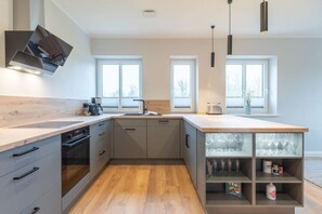 House | Private kitchen | Highchair