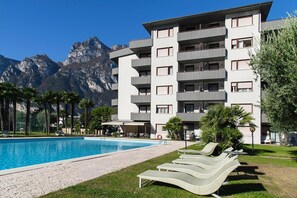 Apartment | Pool | Outdoor pool