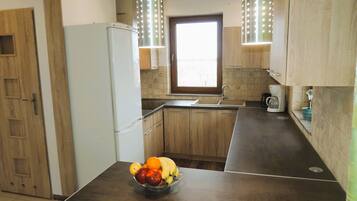 House | Private kitchen | Electric kettle, toaster, high chair