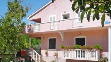 Apartment | Exterior