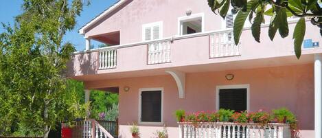 Apartment | Exterior