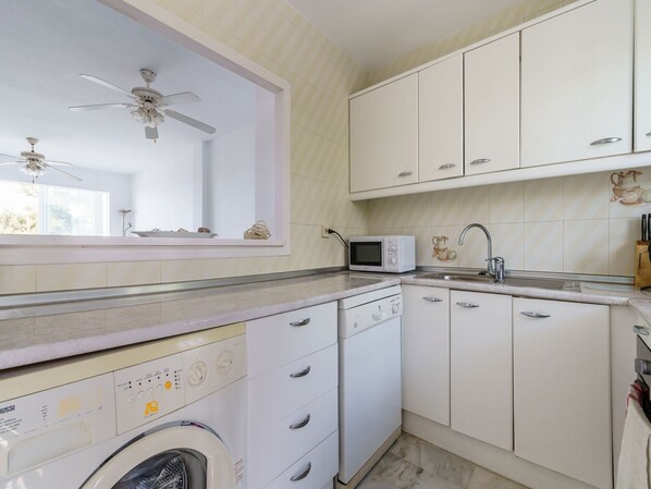 Apartment | Private kitchen | High chair