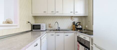 Leilighet | Eget kjøkken | Høy barnestol