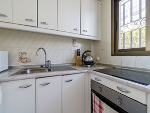 Apartment | Private kitchen | High chair