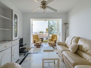 Apartment | Living room - Peaceful Retreat Near the Beach (Mijas)