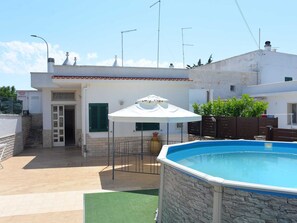 House | Pool
