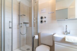 Apartment | Bathroom