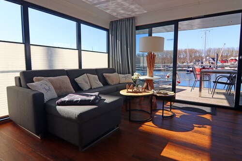 Hausboot in Boltenhagen