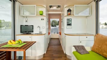 Mobile Home | Private kitchen
