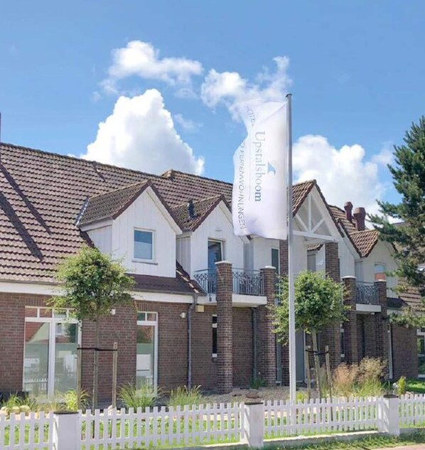 Apartment | Exterior - Komfortable Wohnung mit SPA und Pool (Langeoog)