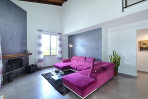 Ferienhaus | Wohnbereich | Kamin