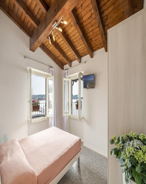 Room - Apartment in Manerba With Barbecue (Manerba del Garda)
