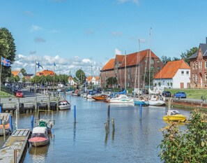 إطلالة على المياه