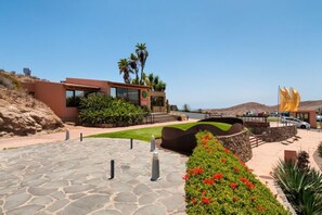 Villa | Exterior