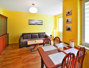 Apartment | Dining