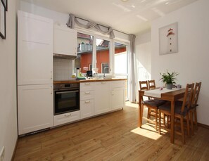 House | Private kitchen | Electric kettle, toaster