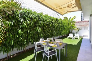 Dining - Bungalow, Playa del Ingles (San Bartolomé de Tirajana)
