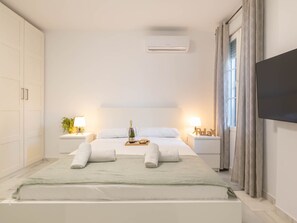 House - Garden Apartment Near Playa de la Yuca (Benalmádena)